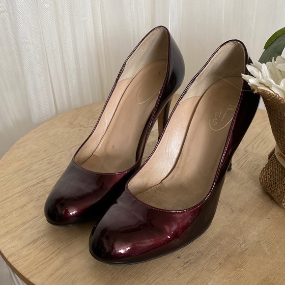 Brown’s Couture Shoes - Browns Couture patent leather dark burger pump shoes stilettos